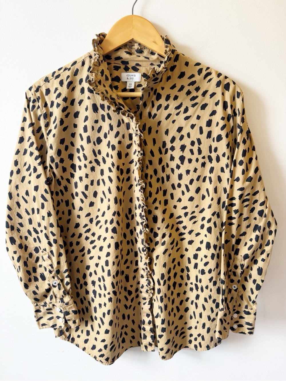 crown & ivy Tan and Black Spotted Ruffle Button Blouse
